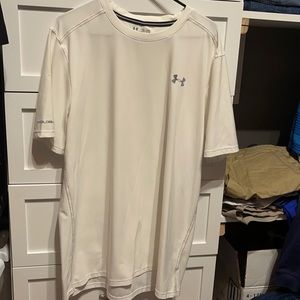 Men’s xxl under Armour shirt